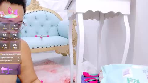 Snapshot of charlotte__milf chatting on 02.21.25 charlotte__milf online show from 02.21.25