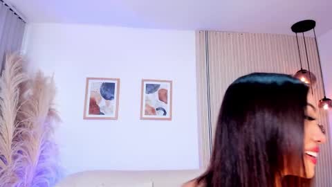 Snapshot of charlotte_es chatting on 02.07.26 Charlotte online show from 02.07.26