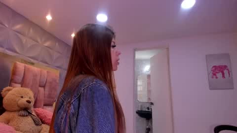 Charlotte Icee online show from 06.12.26