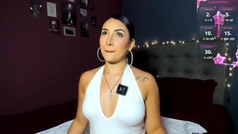 Snapshot of charlotte_jamees chatting on 01.10.26 Charlotte james online show from 01.10.26