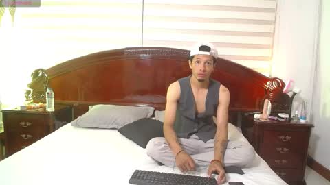 Charlotte   online show from 12.04.25