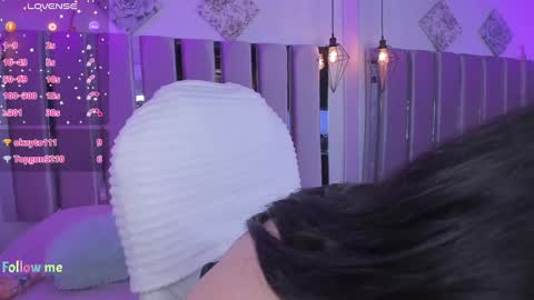 charlotte_walker__ online show from 01.17.25