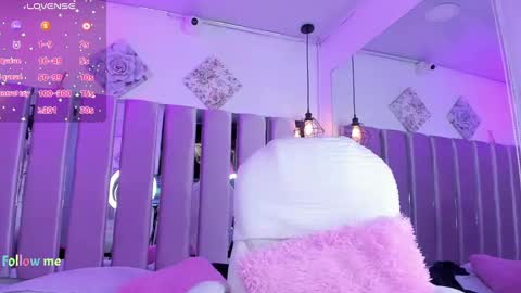 charlotte_walker__ online show from 01.22.25