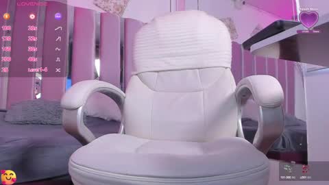 charlotte_walker__ online show from 02.08.25
