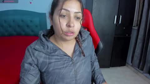 Snapshot of charlottee_lovee69 chatting on 02.18.25 Natalia online show from 02.18.25
