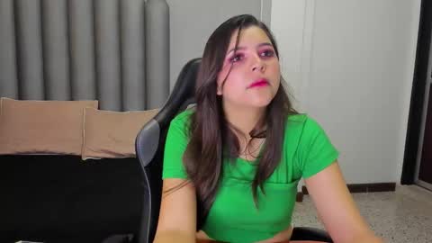 charlottee_starr online show from 12.02.25