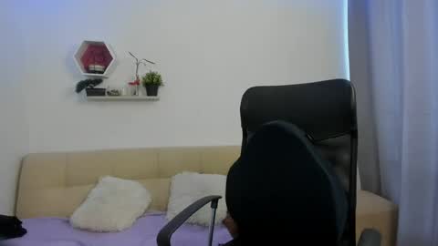 Snapshot of charlottelabouff chatting on 06.16.26 Charlotte online show from 06.16.26