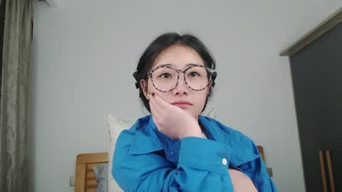 Snapshot of charlottelin chatting on 12.14.24 Charlotte online show from 12.14.24