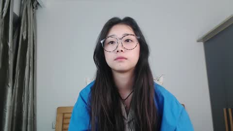 Snapshot of charlottelin chatting on 12.17.24 Charlotte online show from 12.17.24