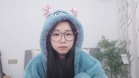 Snapshot of charlottelin chatting on 01.03.25 Charlotte online show from 01.03.25