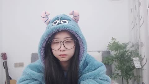 Snapshot of charlottelin chatting on 01.03.25 Charlotte online show from 01.03.25