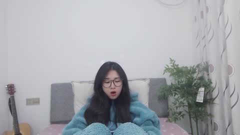 Snapshot of charlottelin chatting on 01.10.25 Charlotte online show from 01.10.25