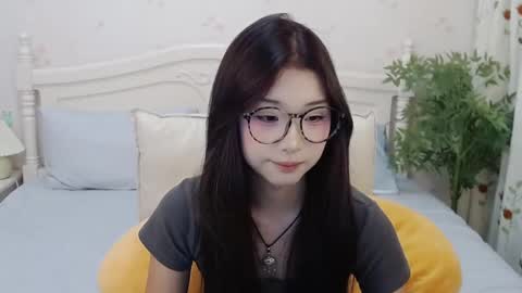 Snapshot of charlottelin chatting on 09.25.25 Charlotte online show from 09.25.25