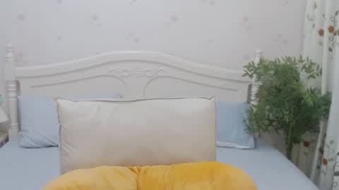 Snapshot of charlottelin chatting on 09.28.25 Charlotte online show from 09.28.25