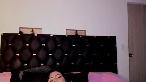 Snapshot of charlottemeyerr chatting on 02.08.25 charlot online show from 02.08.25