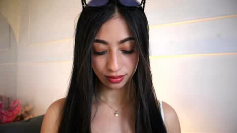 Lauren Rus online show from 06.03.26
