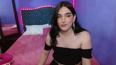 Snapshot of charlotteturners chatting on 12.16.24 VALERIA online show from 12.16.24