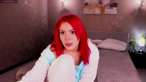 charm_phoebe online show from 04.25.26