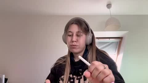 Snapshot of charmainemcpeak chatting on 03.29.26 Julia online show from 03.29.26