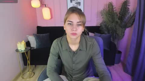 Snapshot of charmbianca chatting on 02.13.25 Bianca online show from 02.13.25