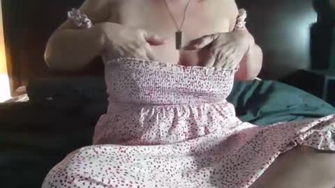 Snapshot of charmed12318 chatting on 04.08.26 charmed12318 online show from 04.08.26