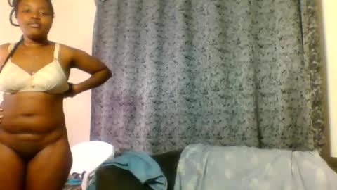 Snapshot of charmy_shanny chatting on 12.01.25 charmy_shanny online show from 12.01.25