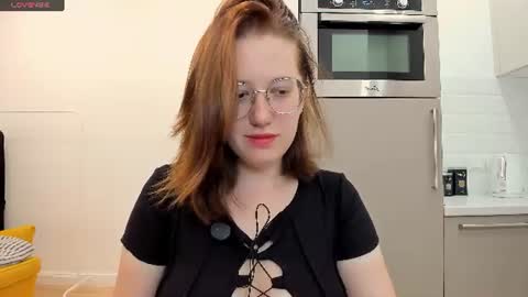 Snapshot of charmygrace chatting on 07.17.26 Grace online show from 07.17.26