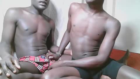 Snapshot of charmzboy chatting on 11.09.25 charmzboy online show from 11.09.25