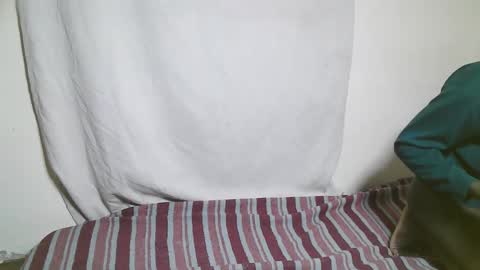 Snapshot of charmzboy chatting on 11.17.25 charmzboy online show from 11.17.25