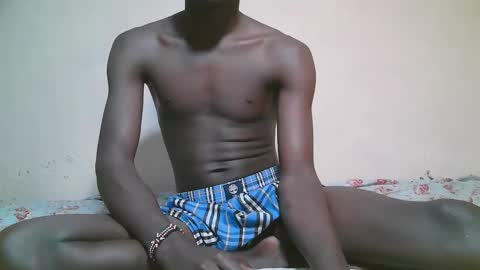 Snapshot of charmzboy chatting on 11.28.25 charmzboy online show from 11.28.25