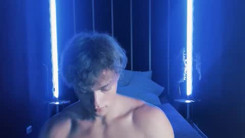 Snapshot of chase_muscular chatting on 09.09.25 Chase online show from 09.09.25