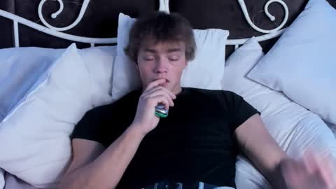 Snapshot of chase_muscular chatting on 09.28.25 Chase online show from 09.28.25