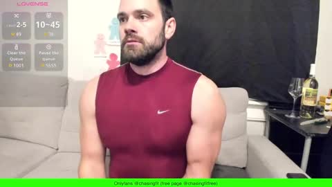 Snapshot of chasemason20 chatting on 12.02.24 Onlyfans chasingfit Instagram the arguer Twitter chasingfitOF online show from 12.02.24