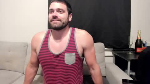 Snapshot of chasemason20 chatting on 12.30.24 Onlyfans chasingfit Instagram the arguer Twitter chasingfitOF online show from 12.30.24