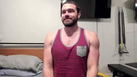 Snapshot of chasemason20 chatting on 01.28.25 Onlyfans chasingfit Instagram the arguer Twitter chasingfitOF online show from 01.28.25