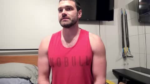 Snapshot of chasemason20 chatting on 02.04.25 Onlyfans chasingfit Instagram the arguer Twitter chasingfitOF online show from 02.04.25