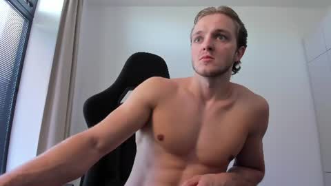 Snapshot of chasereed_ chatting on 07.10.26 Chase Reed online show from 07.10.26