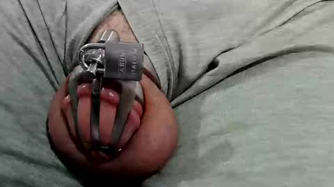 Snapshot of chastityslave90 chatting on 01.28.25 ChastitySlave90 online show from 01.28.25