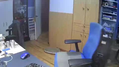 wanaBeYourToy online show from 12.15.25