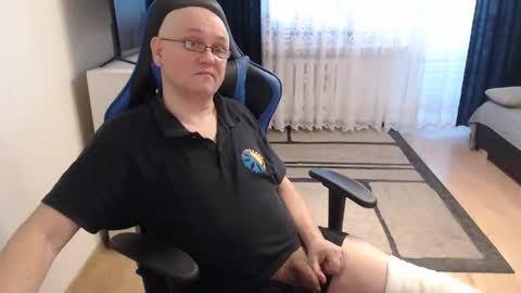 Snapshot of chatskor chatting on 02.04.25 Egor Skornyakov online show from 02.04.25