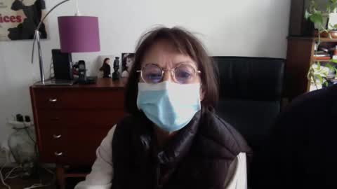 Snapshot of chaudetoujours chatting on 04.05.26 chaudetoujours online show from 04.05.26