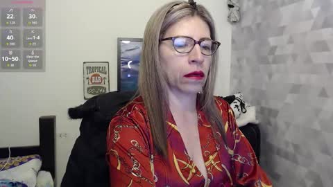 Snapshot of chayla_ruiz chatting on 09.20.25 CHAYLA VICTORIA RUIZ online show from 09.20.25