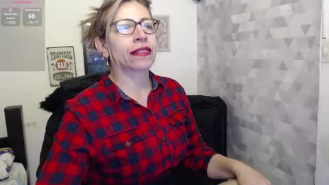 Snapshot of chayla_ruiz chatting on 09.21.25 CHAYLA VICTORIA RUIZ online show from 09.21.25