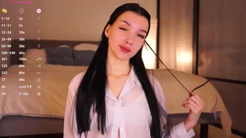 Snapshot of cheekie_breekie chatting on 02.06.26 Lia online show from 02.06.26