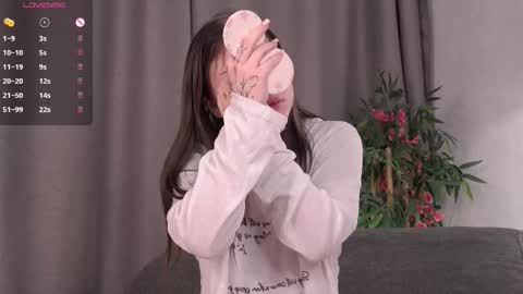 Snapshot of cheekie_breekie chatting on 03.07.26 Lia online show from 03.07.26