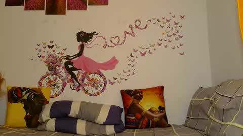 Snapshot of cheeky_angels chatting on 01.12.26 Cheeky online show from 01.12.26