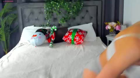 cheezy_cream online show from 12.15.25