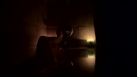 Snapshot of chelarose chatting on 03.25.26 chelarose online show from 03.25.26