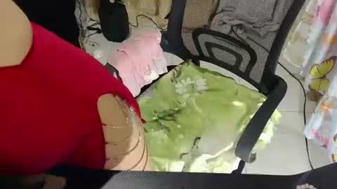 Snapshot of chellmore chatting on 11.25.25 Chell online show from 11.25.25