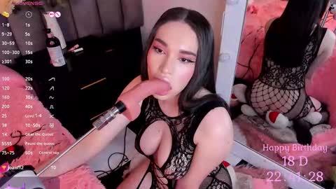 Snapshot of chelsea_bolton_ chatting on 09.24.25 chelsea_bolton_ online show from 09.24.25